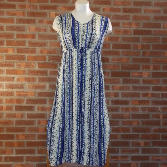 Forever 21 Dresses & Skirts - 🤑Forever 21 Floral Maxi Dress